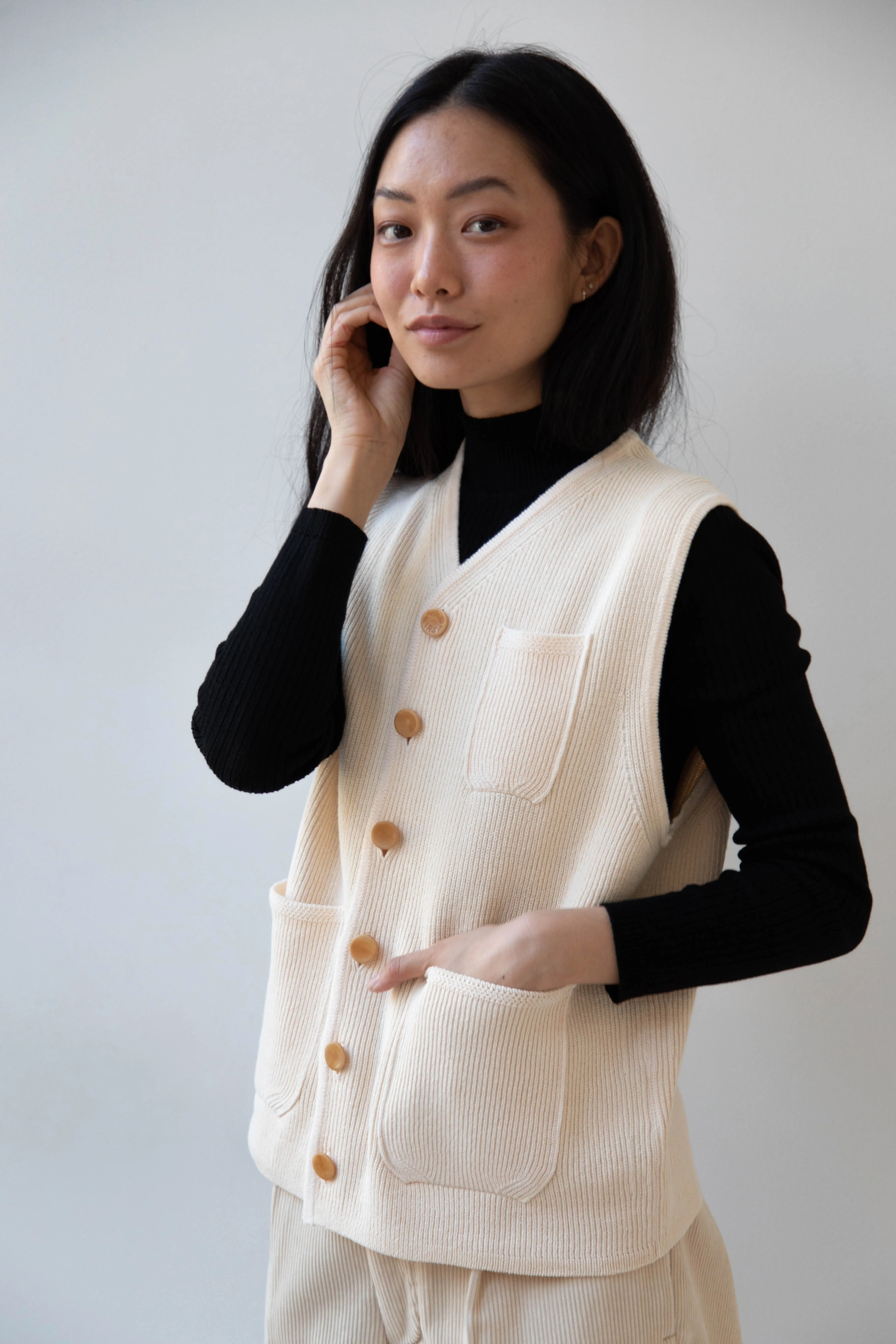 Aseedonclöud | Tea Garden Knit Vest in Beige