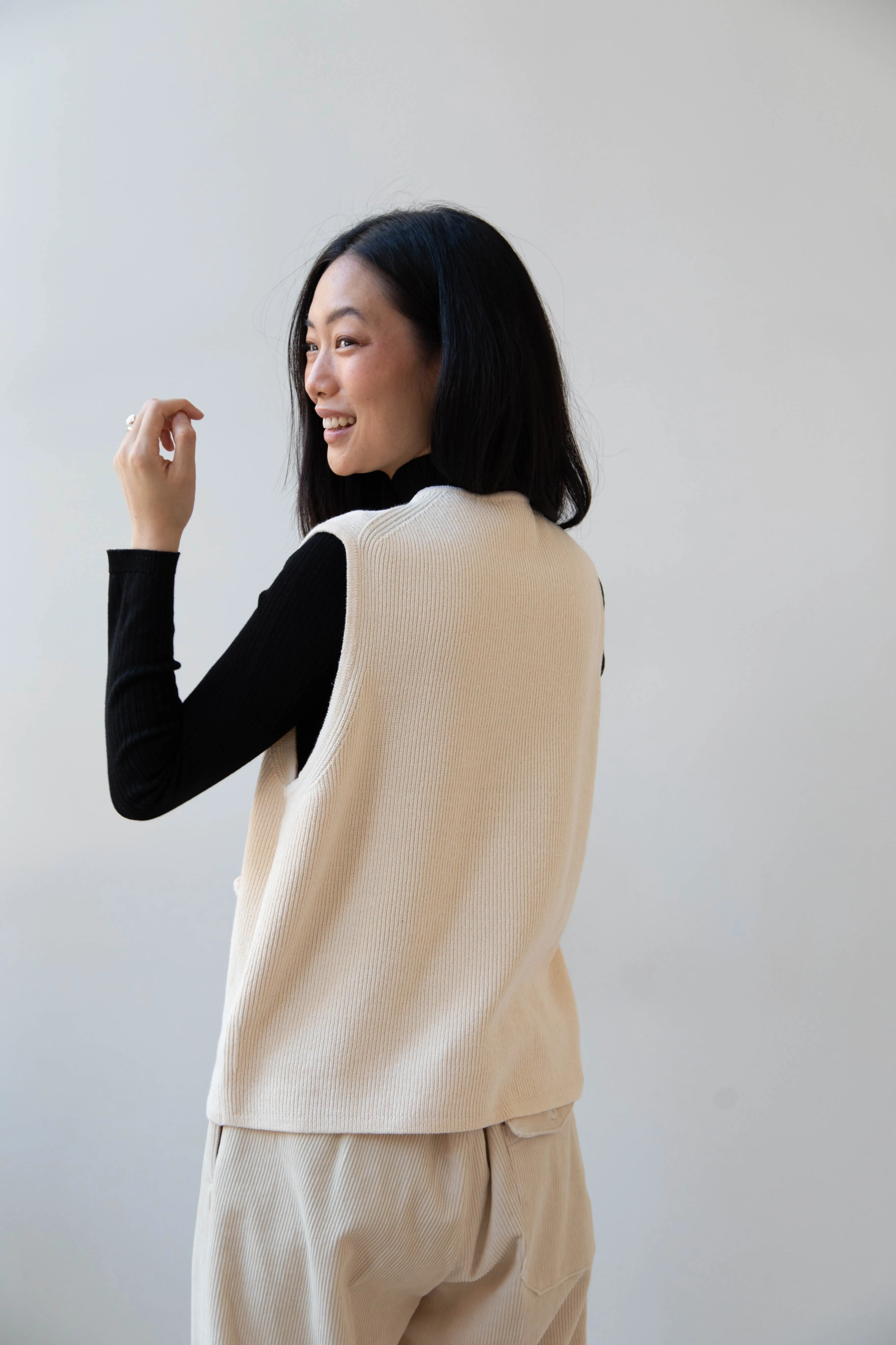 Aseedonclöud | Tea Garden Knit Vest in Beige