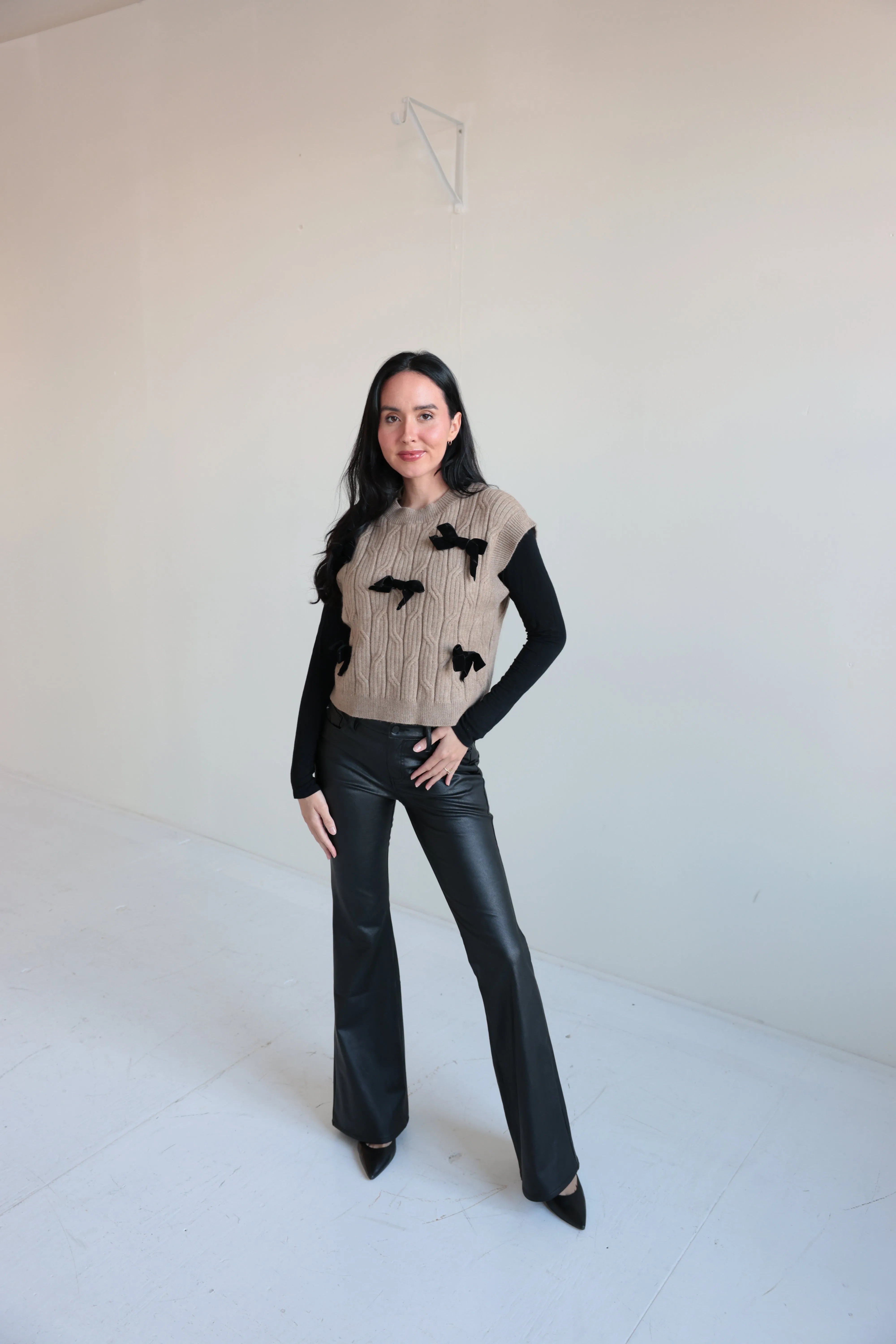 Bow-Embellished Cable Knit Sweater Vest