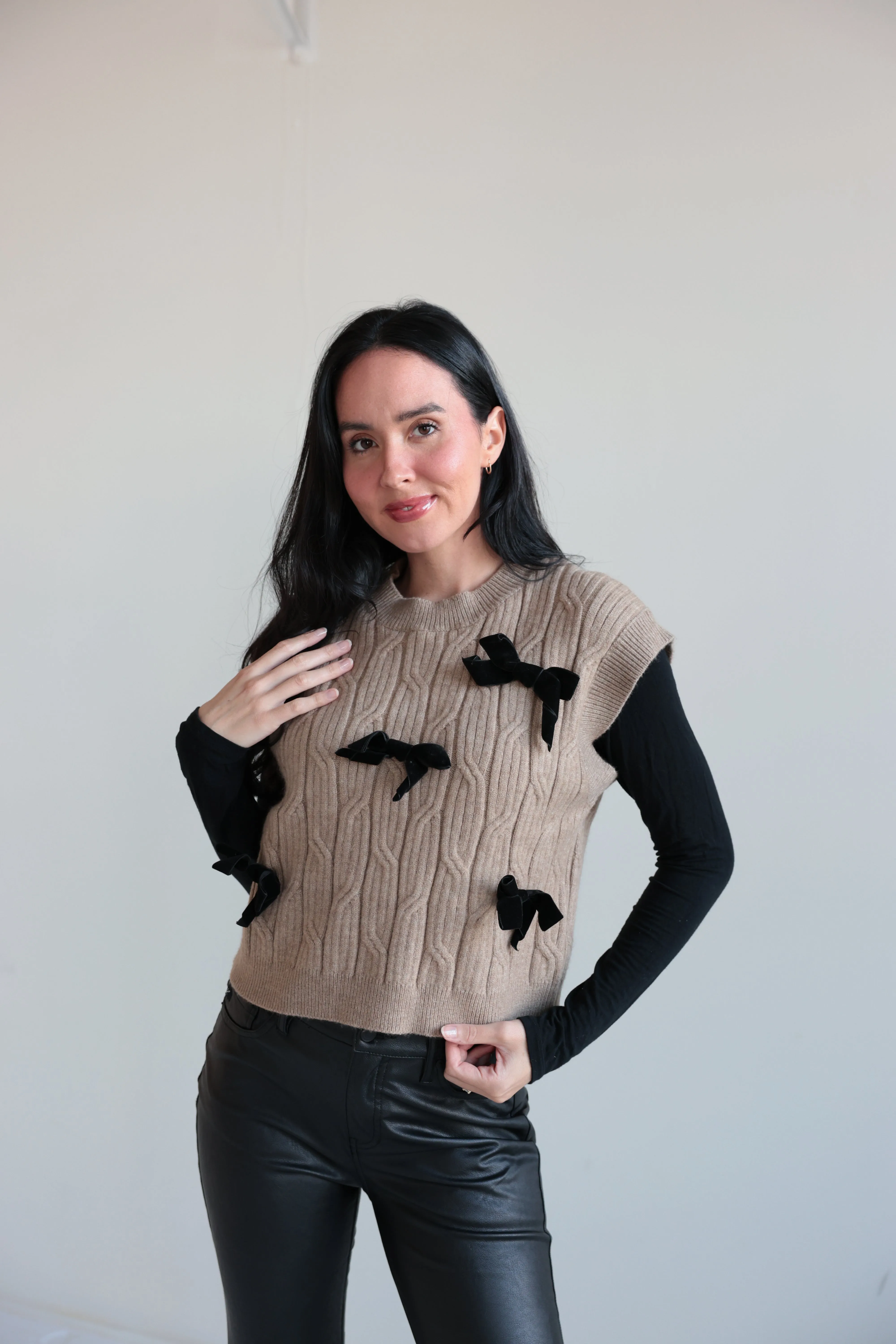 Bow-Embellished Cable Knit Sweater Vest