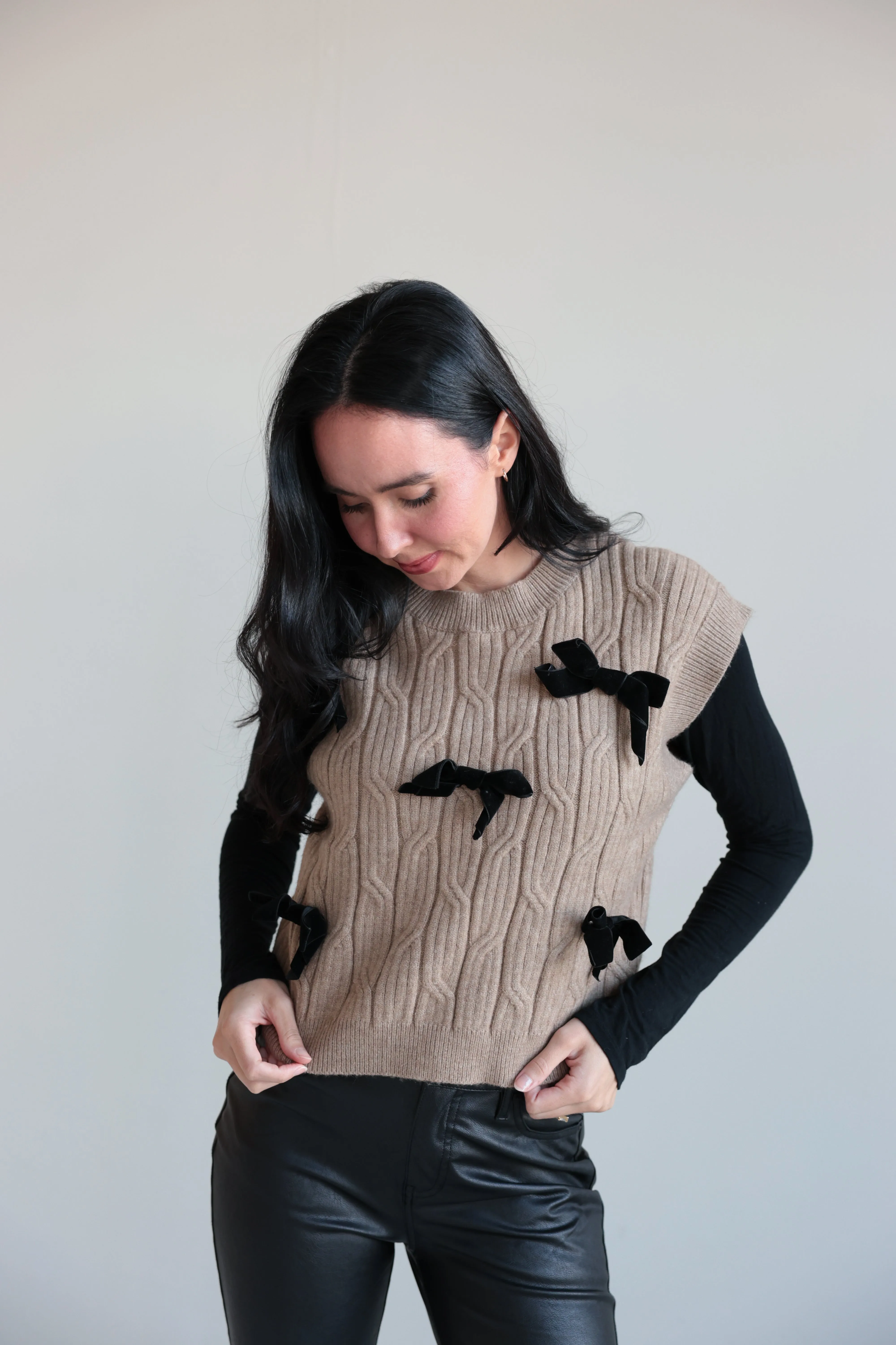 Bow-Embellished Cable Knit Sweater Vest