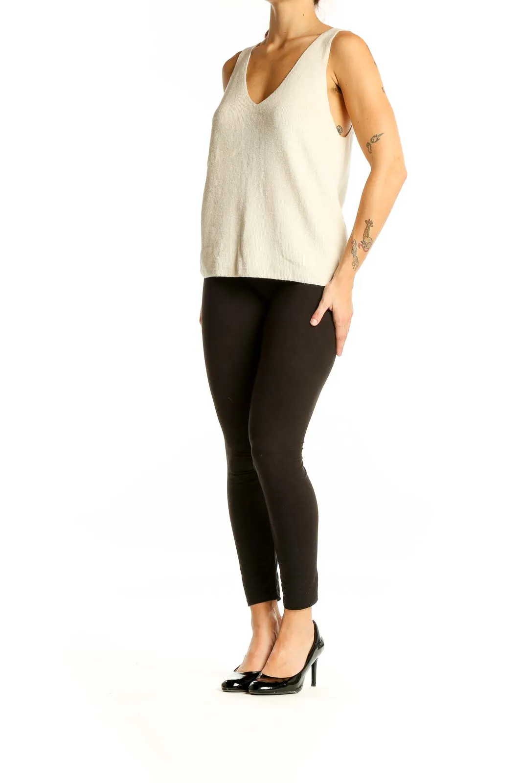 Cream V-Neck Sleeveless Knit Top
