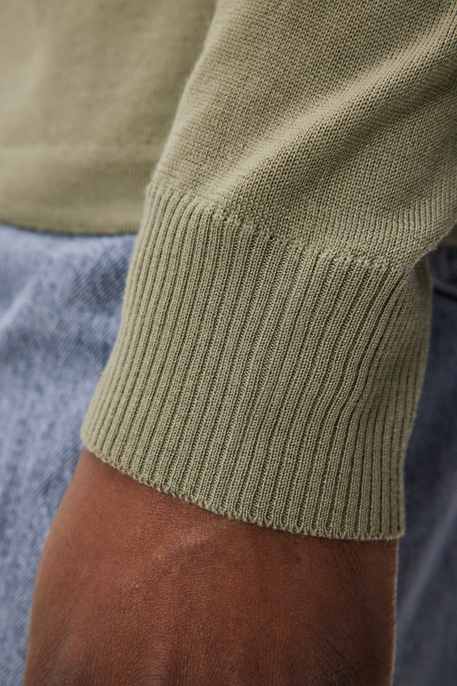 Nyle Light Merino Zip Cardigan / Oil Green