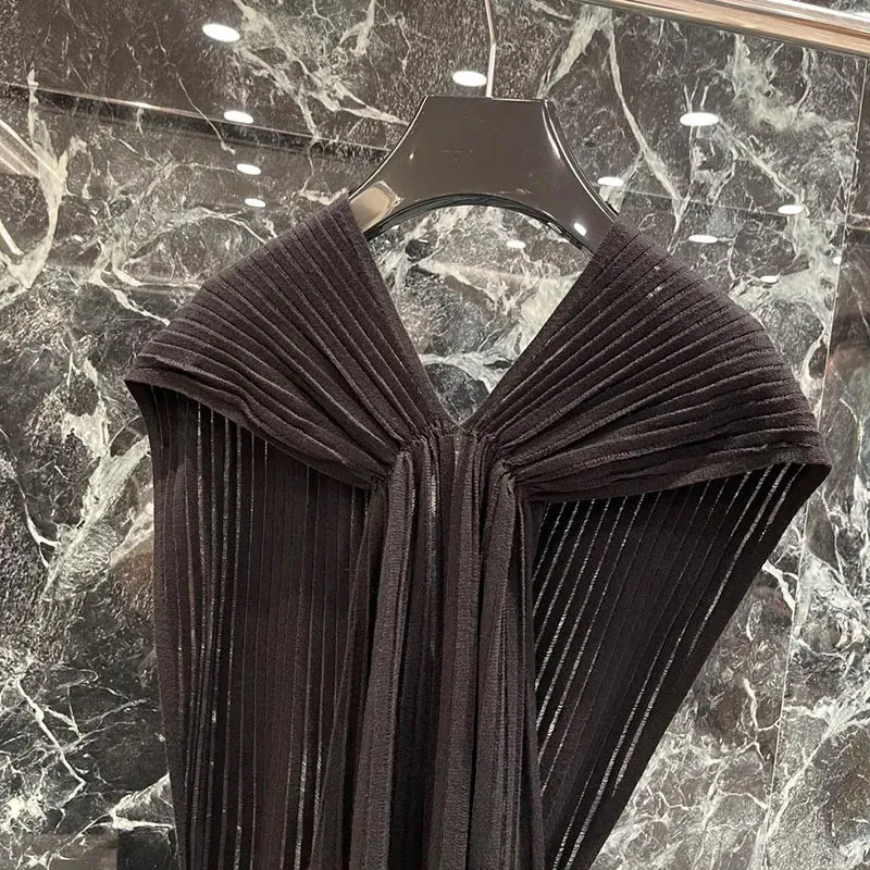 Pleated ribbed knit sleeveless V-neck cotton shawl top
