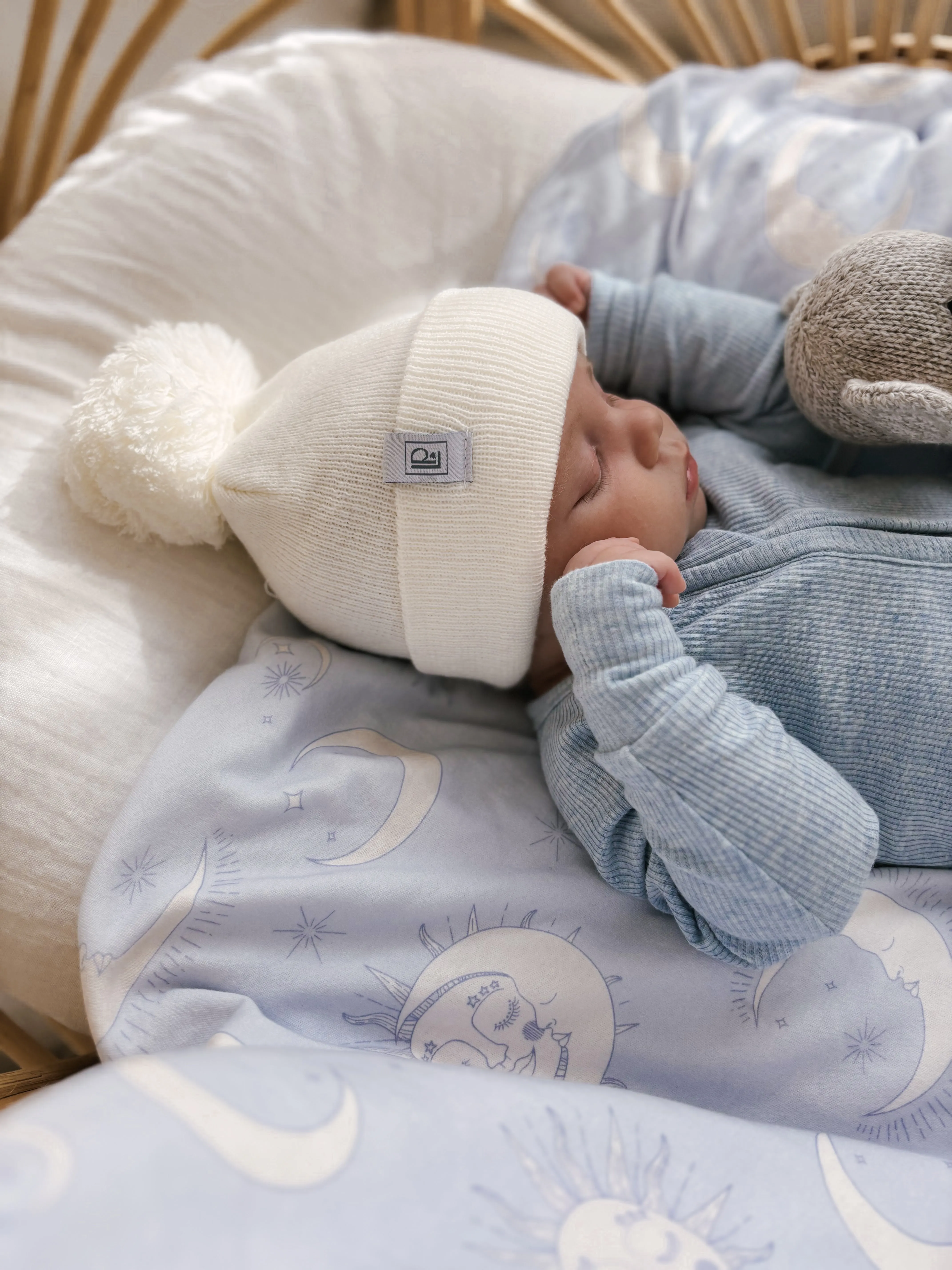 Pom Beanie | Ivory - Little Phoenix
