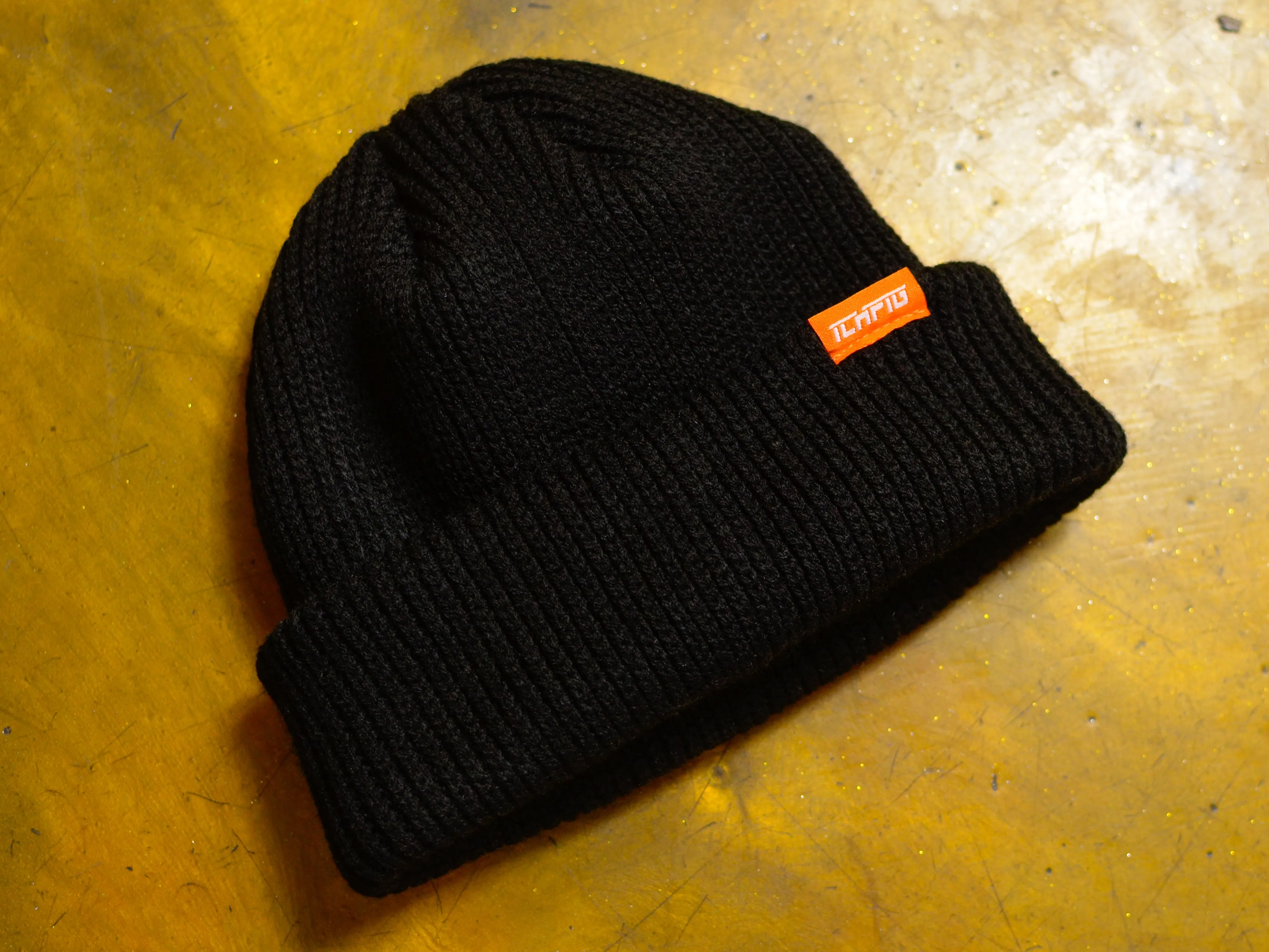 Strike Southy Beanie - Black