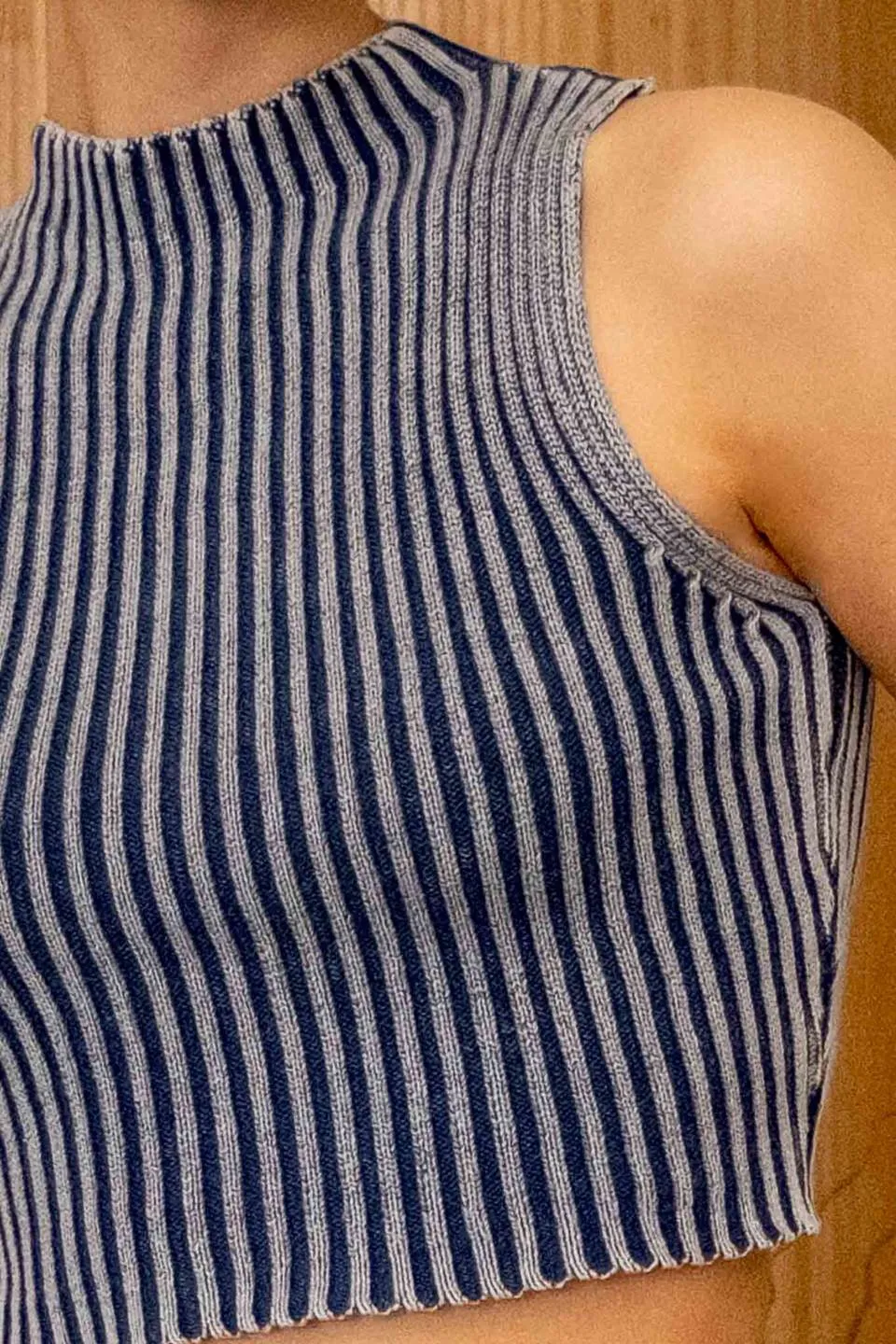 WASHED SLEEVELESS SWEATER KNIT TOP